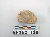 藏品(紅色夾砂陶蓋)的圖片